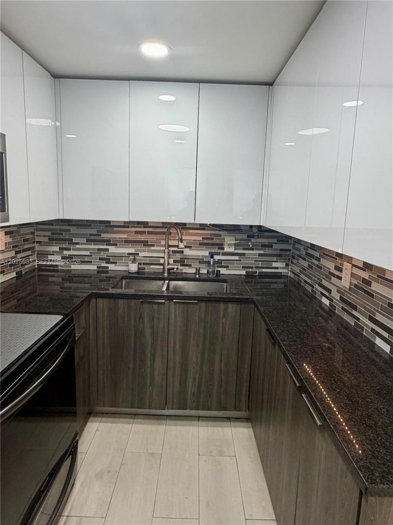 1705 W 57th St , Unit 506, Hialeah, FL 33012 Photo