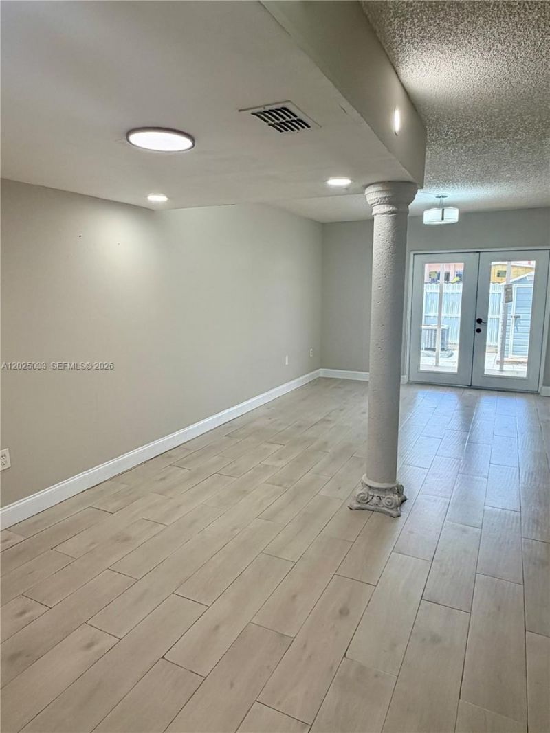 1705 W 57th St , Unit 506, Hialeah, FL 33012 Photo