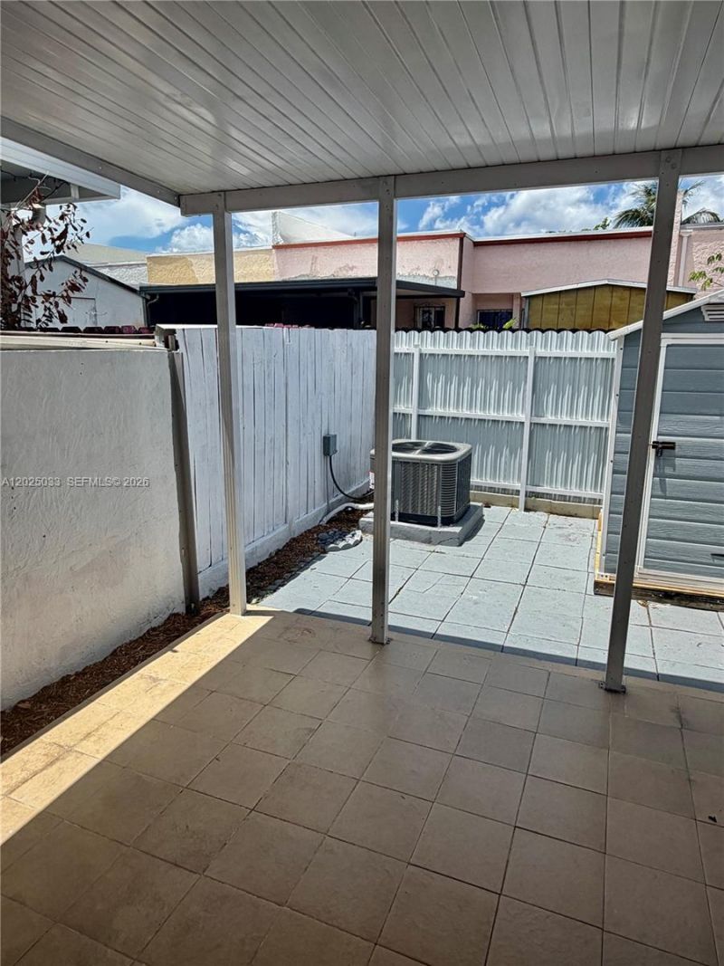 1705 W 57th St , Unit 506, Hialeah, FL 33012 Photo