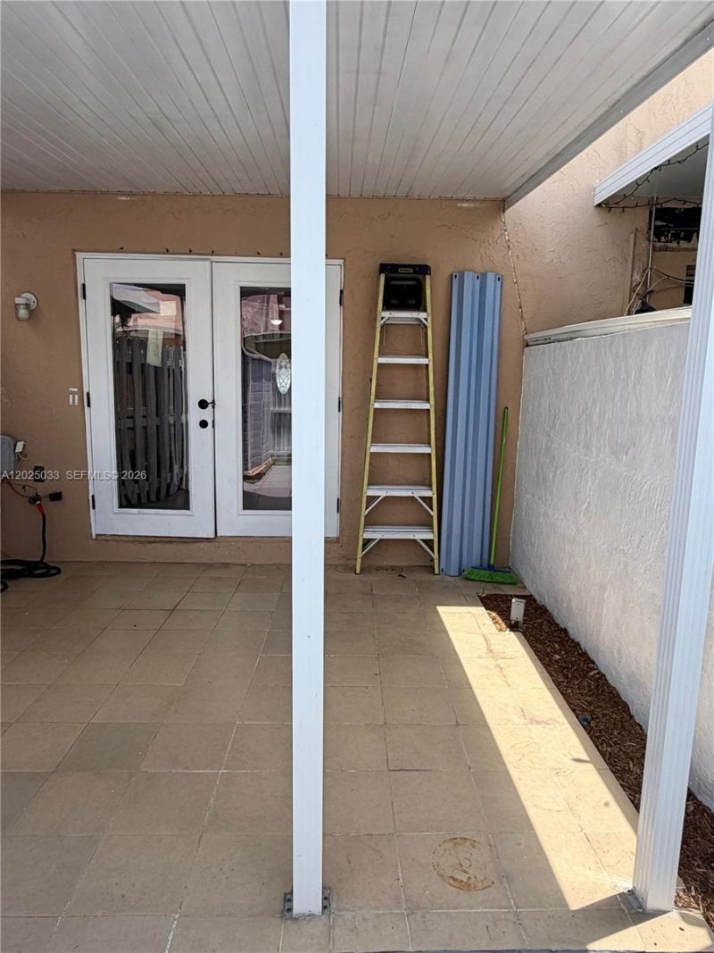 1705 W 57th St , Unit 506, Hialeah, FL 33012 Photo