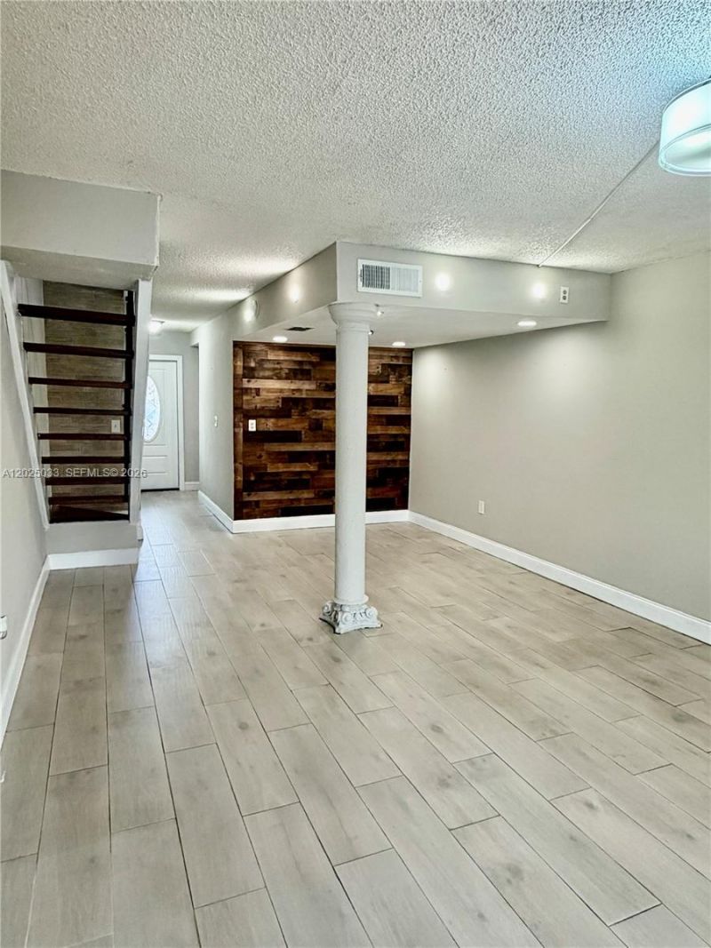 1705 W 57th St , Unit 506, Hialeah, FL 33012 Photo