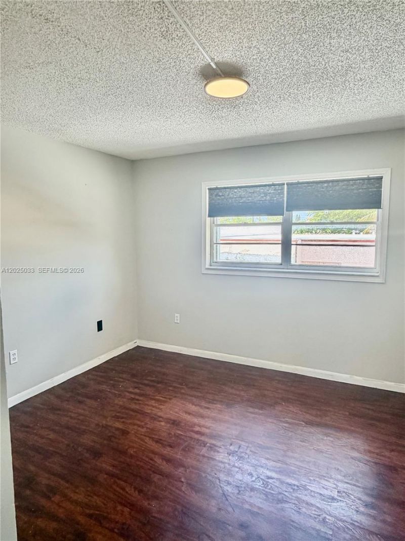 1705 W 57th St , Unit 506, Hialeah, FL 33012 Photo