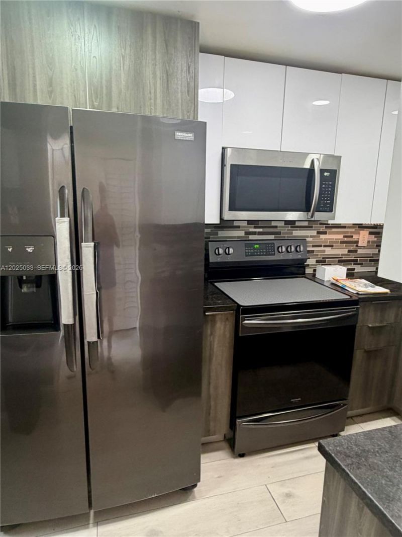 1705 W 57th St , Unit 506, Hialeah, FL 33012 Photo