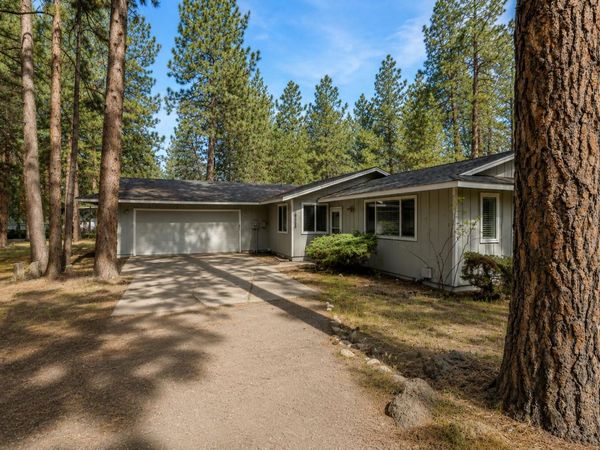 19968 Double Tree Court, Bend, OR 97702