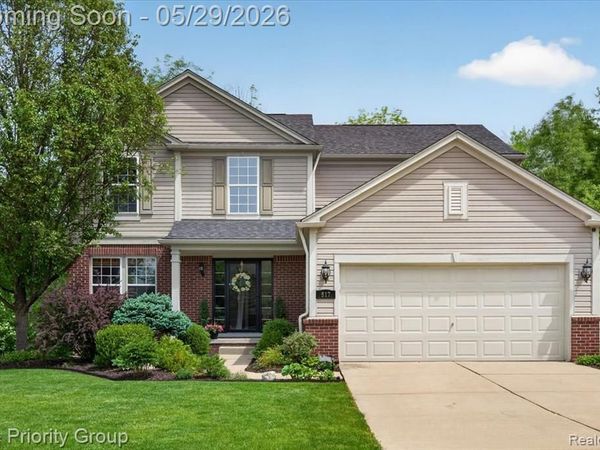 517 Deer Valley Road, Holly Vlg, MI 48442