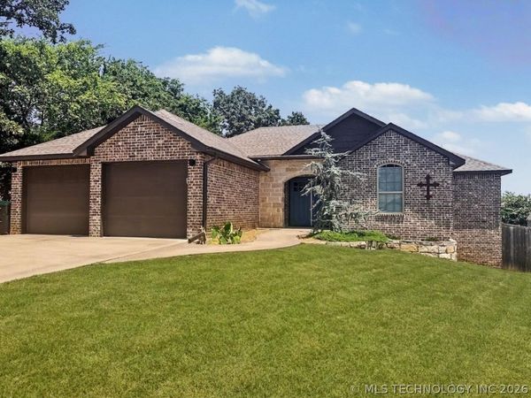 4236 Highland Drive , Tahlequah, OK 74464