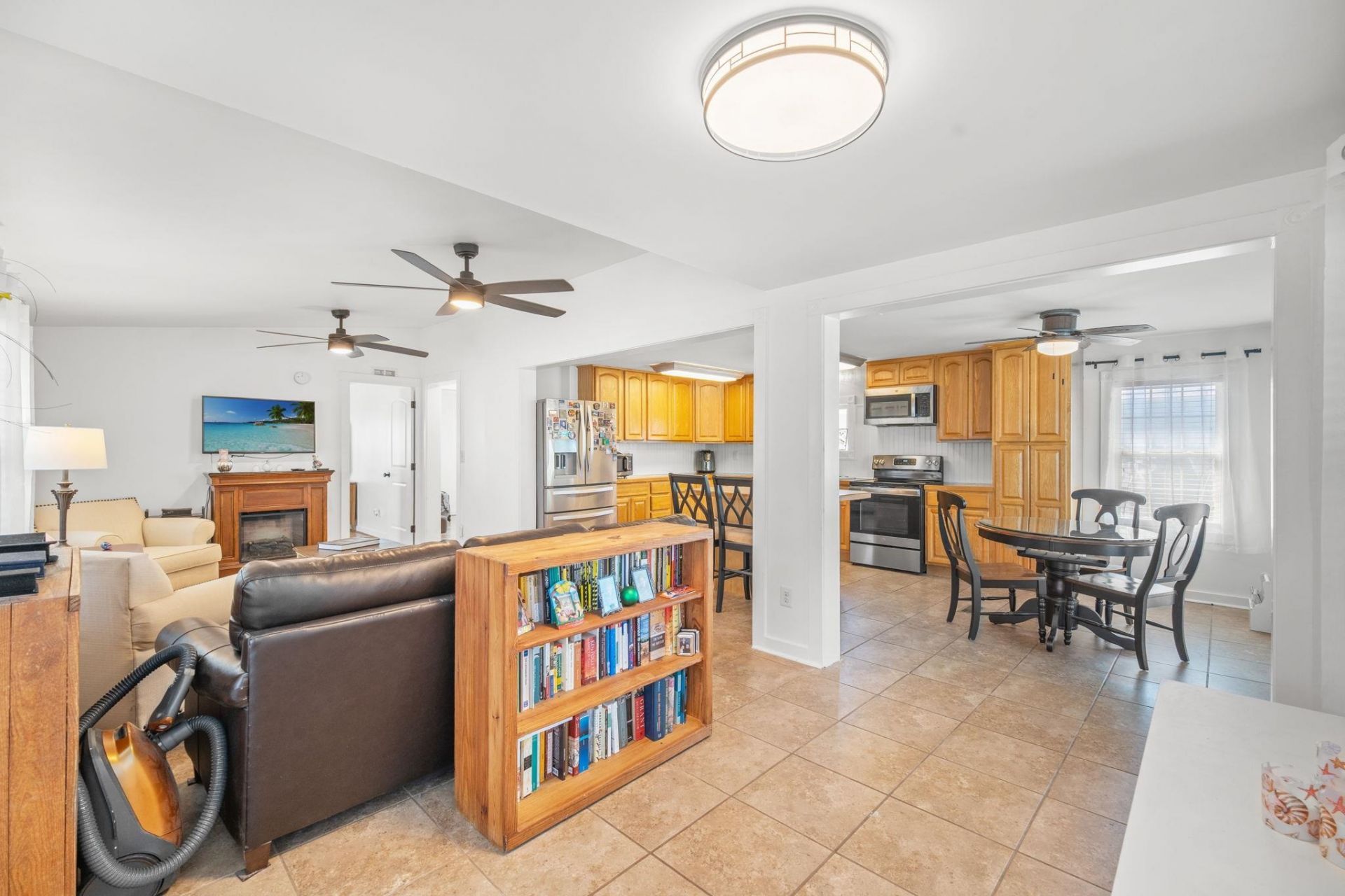 482 Meadowlark Dr.  Photo 4