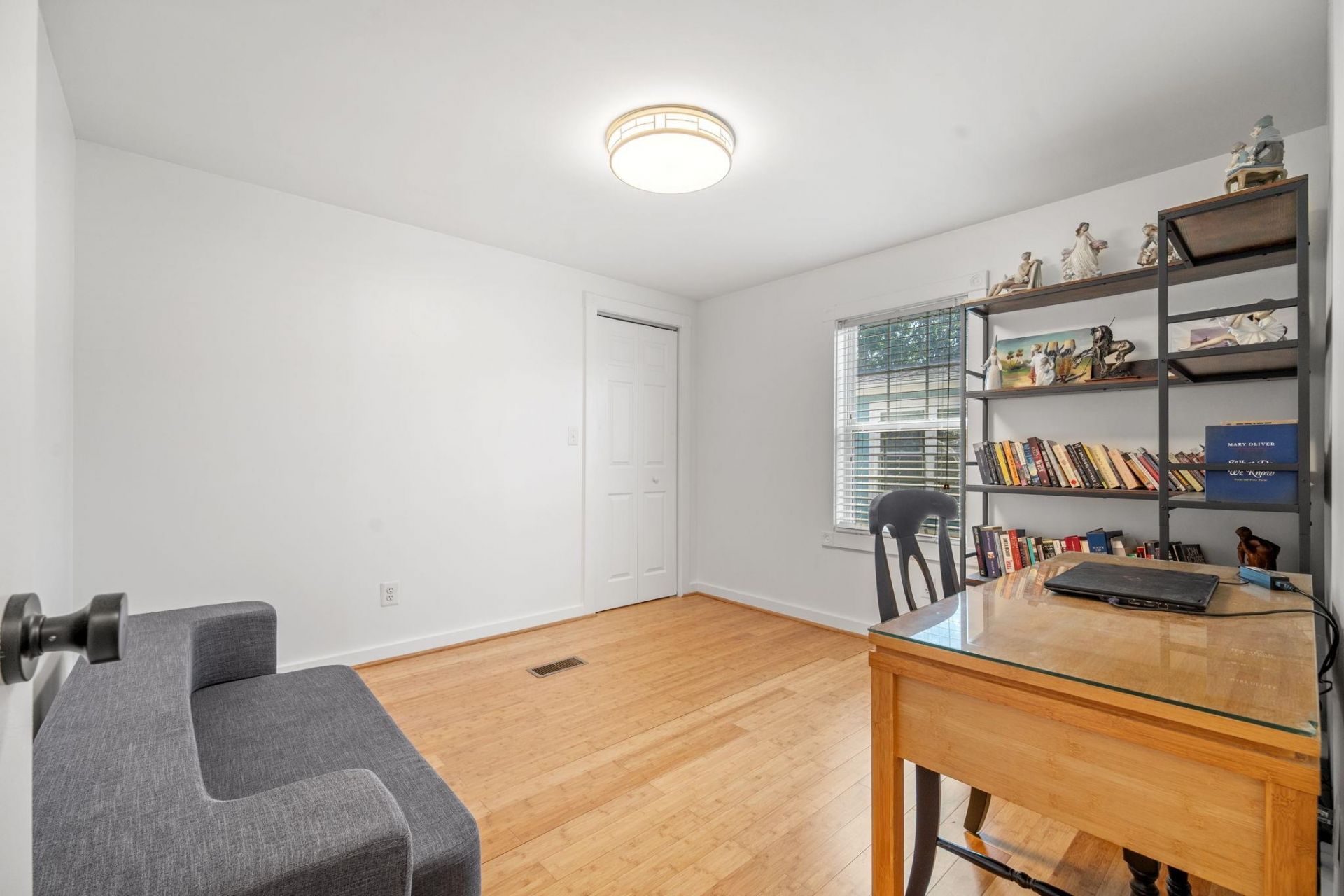 482 Meadowlark Dr.  Photo 8