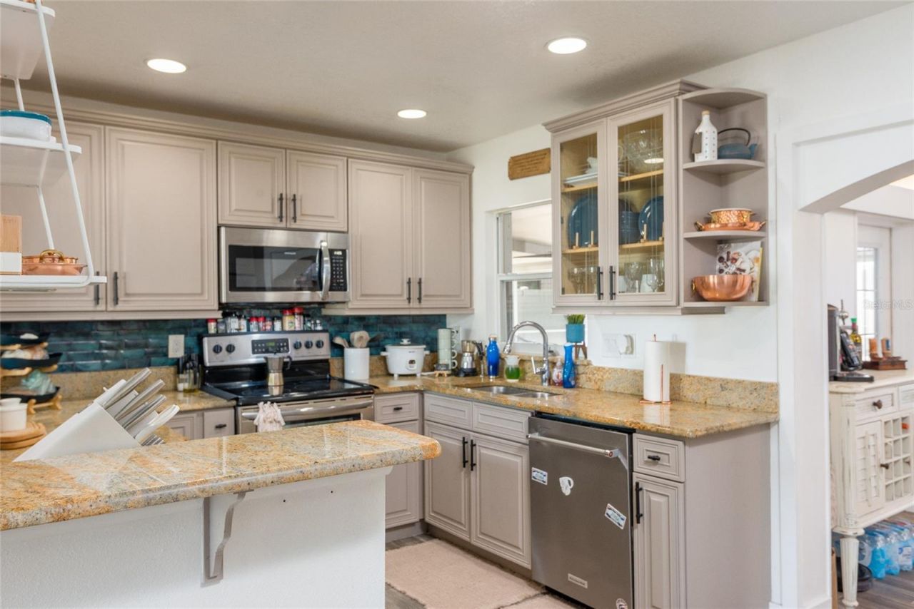 503 Hedge Row Road, Brandon, FL 33510 Photo