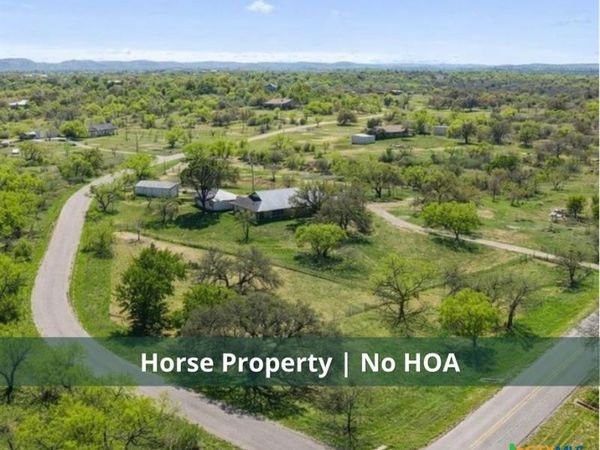 3410 W Ranch Road 152 , Llano, TX 78643