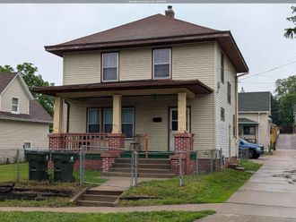 812 17th St Sioux City, IA 51105