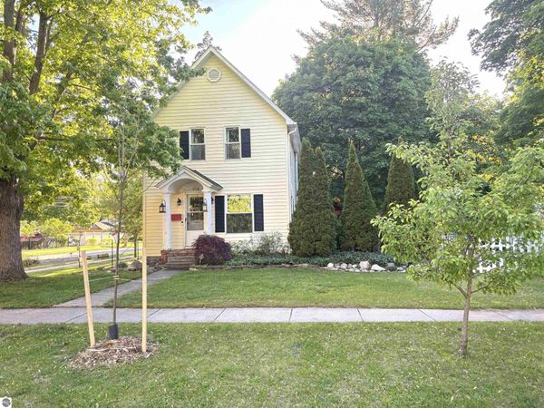 518 Kinney S, Mt Pleasant, MI 48858