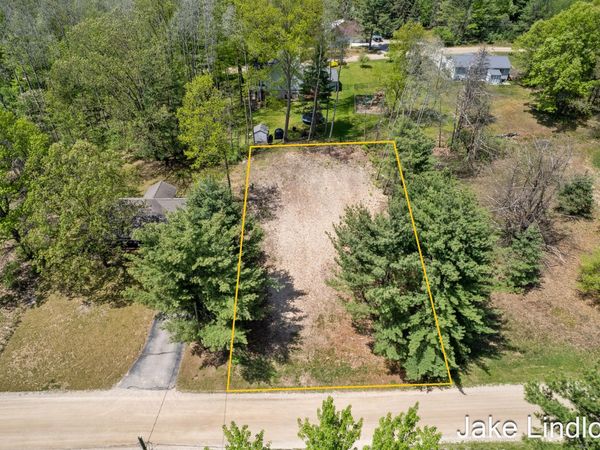 8383 Ontario Street, Stanwood, MI 49346