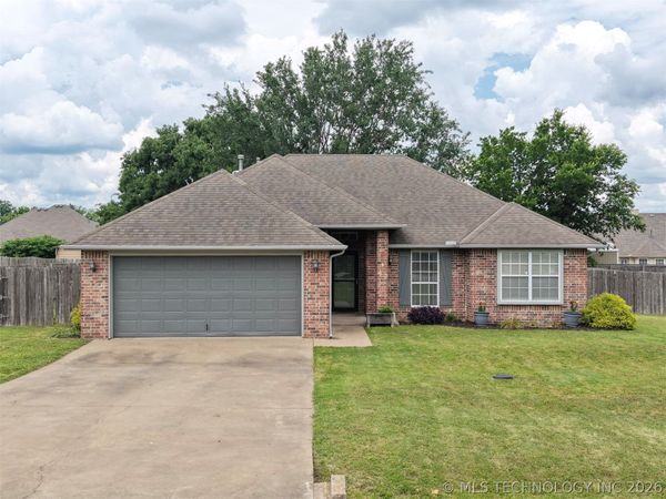 1108 S Mockingbird Lane, Skiatook, OK 74070