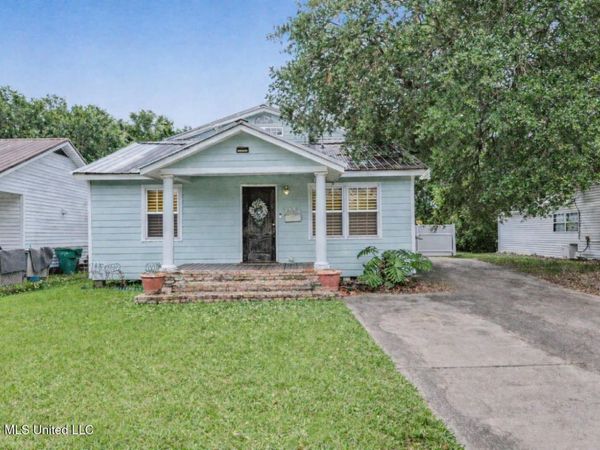 1112 Communy Avenue, Pascagoula, MS 39567