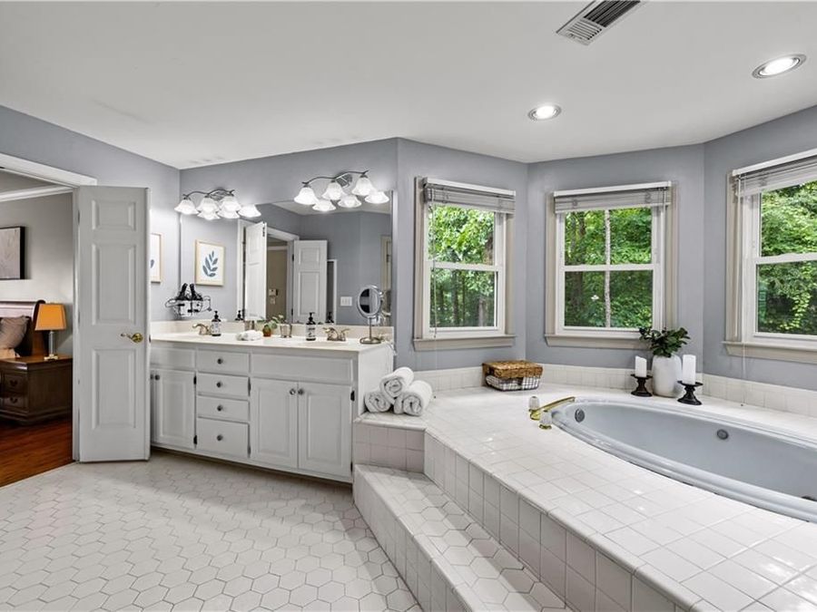 Property Image 64