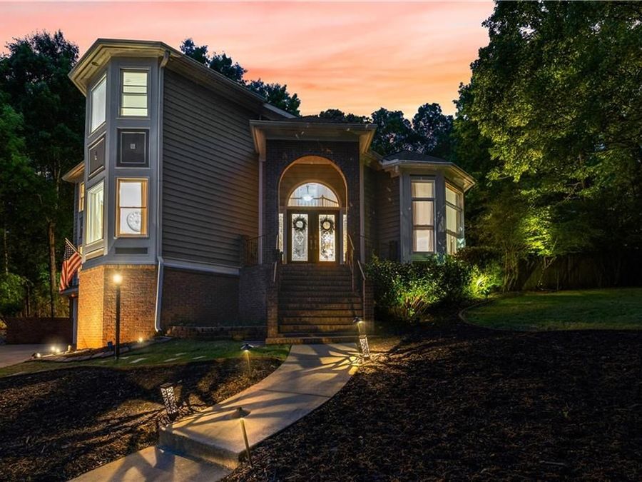 Property Image 100
