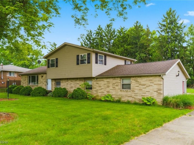 5980 Longview Street SW, Massillon, OH 44646 Photo 2