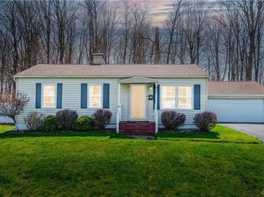 22 Cedarbrook Crescent, Whitesboro, NY 13492