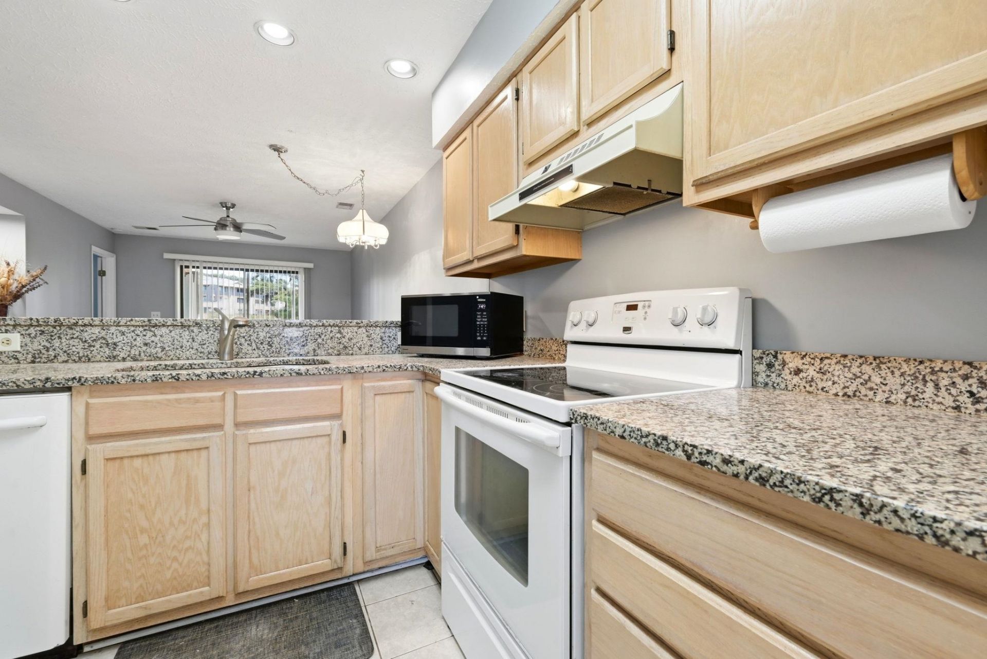 4101 Pinehurst Circle Photo 10
