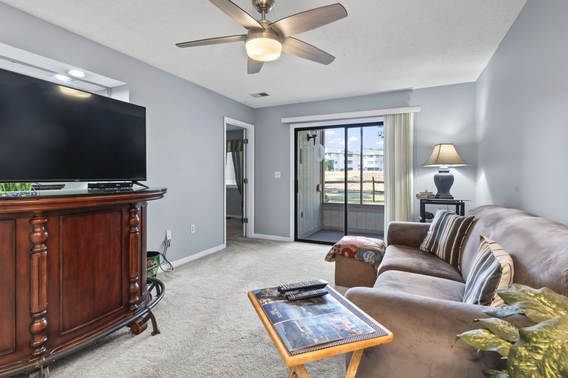 4101 Pinehurst Circle  Photo 11