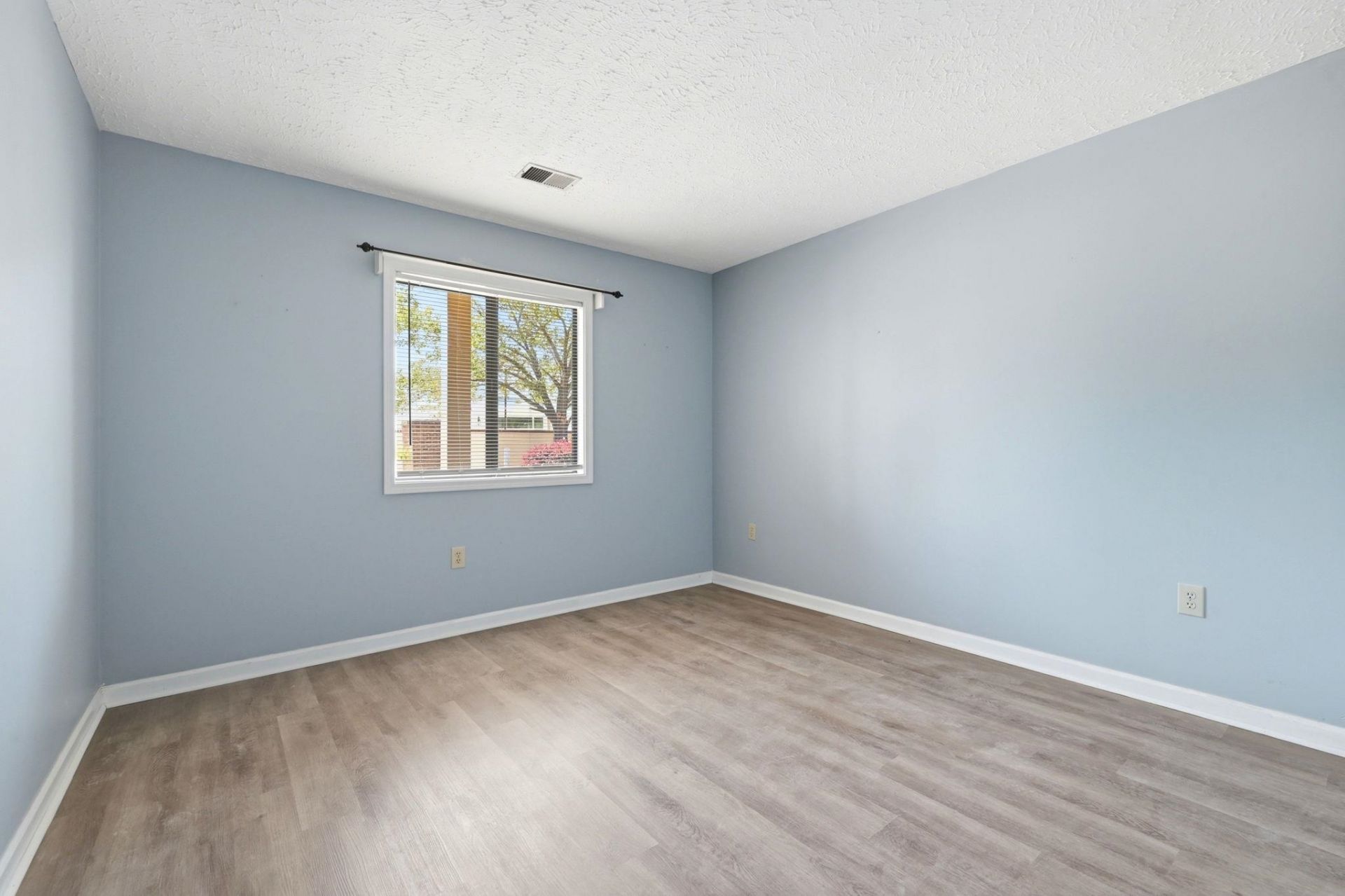 4101 Pinehurst Circle Photo 15
