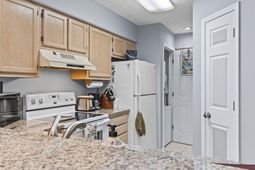 4101 Pinehurst Circle photo 4