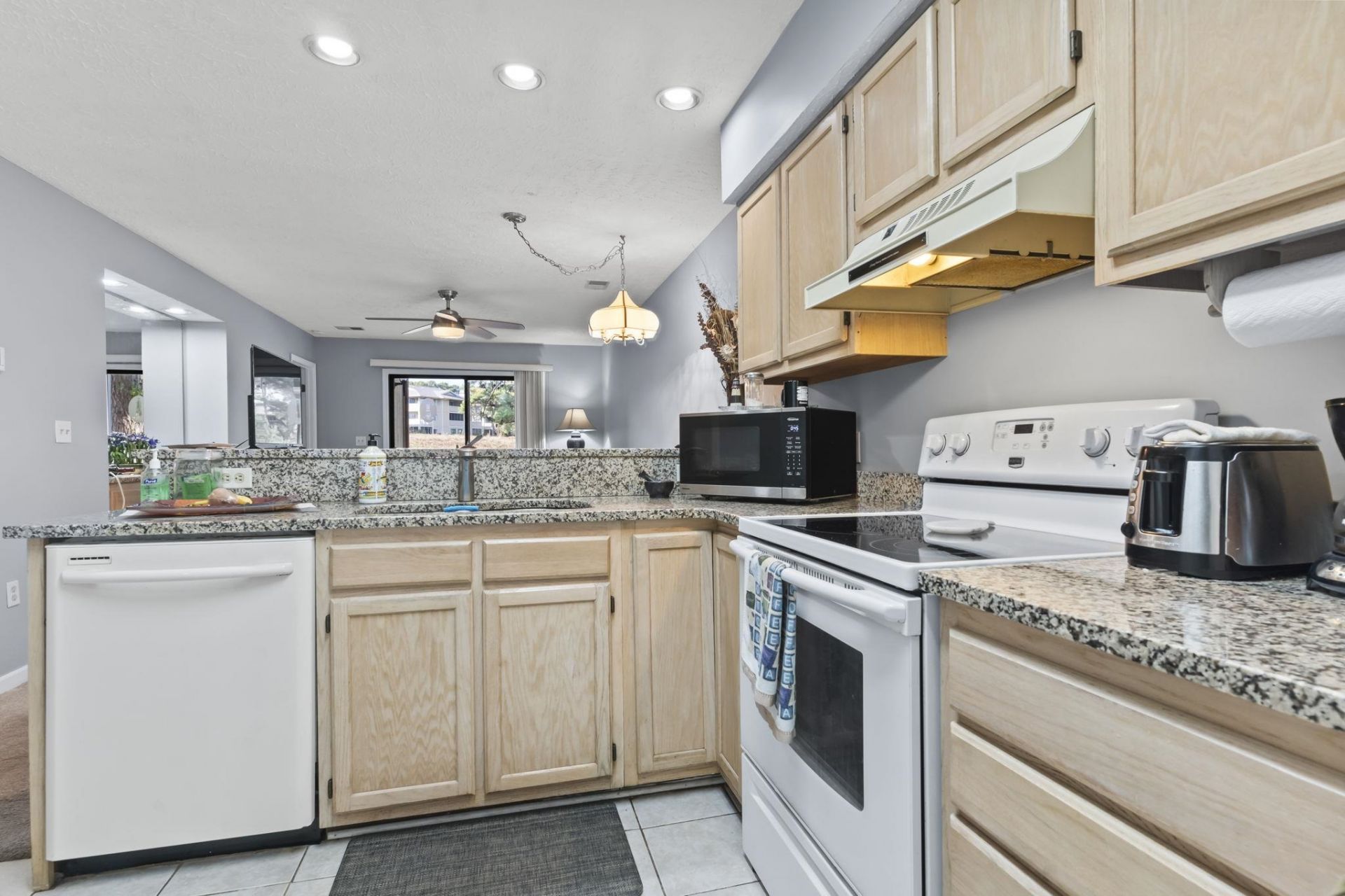 4101 Pinehurst Circle  Photo 7