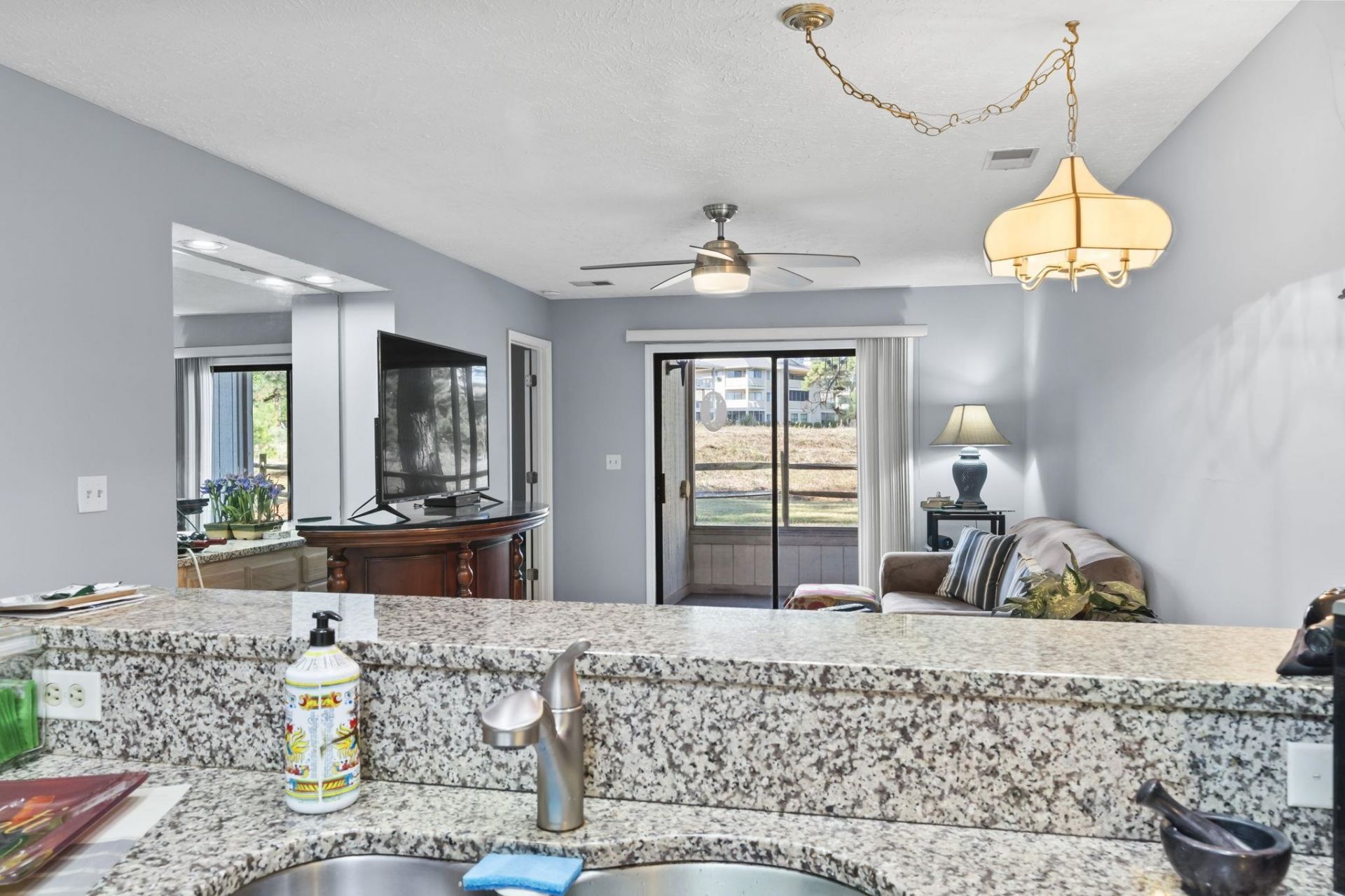 4101 Pinehurst Circle  Photo 8
