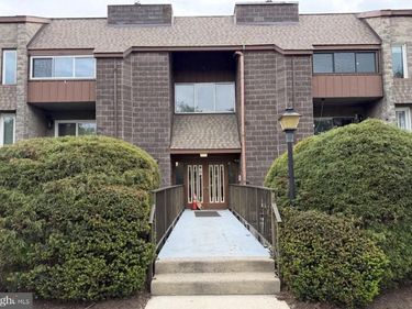 111 LEEDOM WAY, NEWTOWN, PA 18940