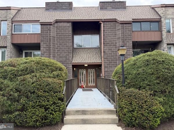 111 LEEDOM WAY, NEWTOWN, PA 18940