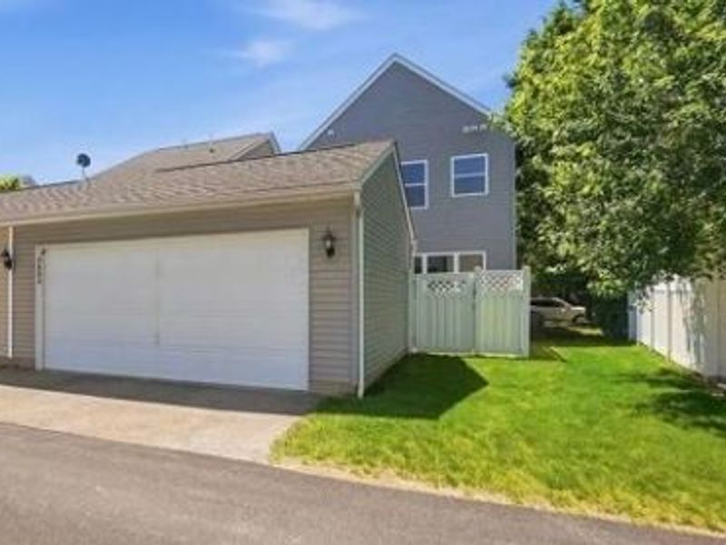 4684 Grand Strand Drive, Grove City, OH 43123 Photo 3