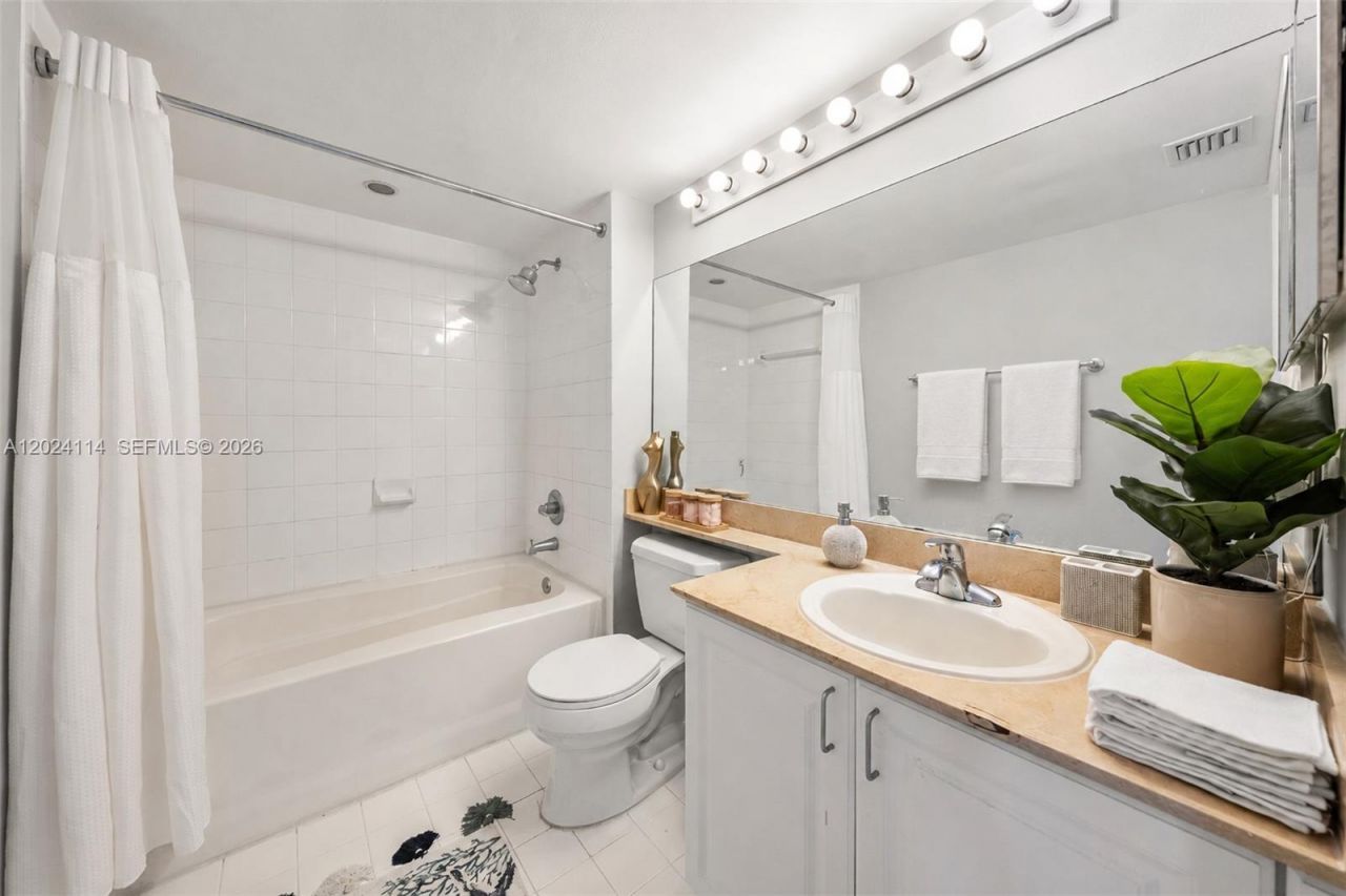 90 Alton Rd , Unit 1405, Miami Beach, FL 33139 Photo
