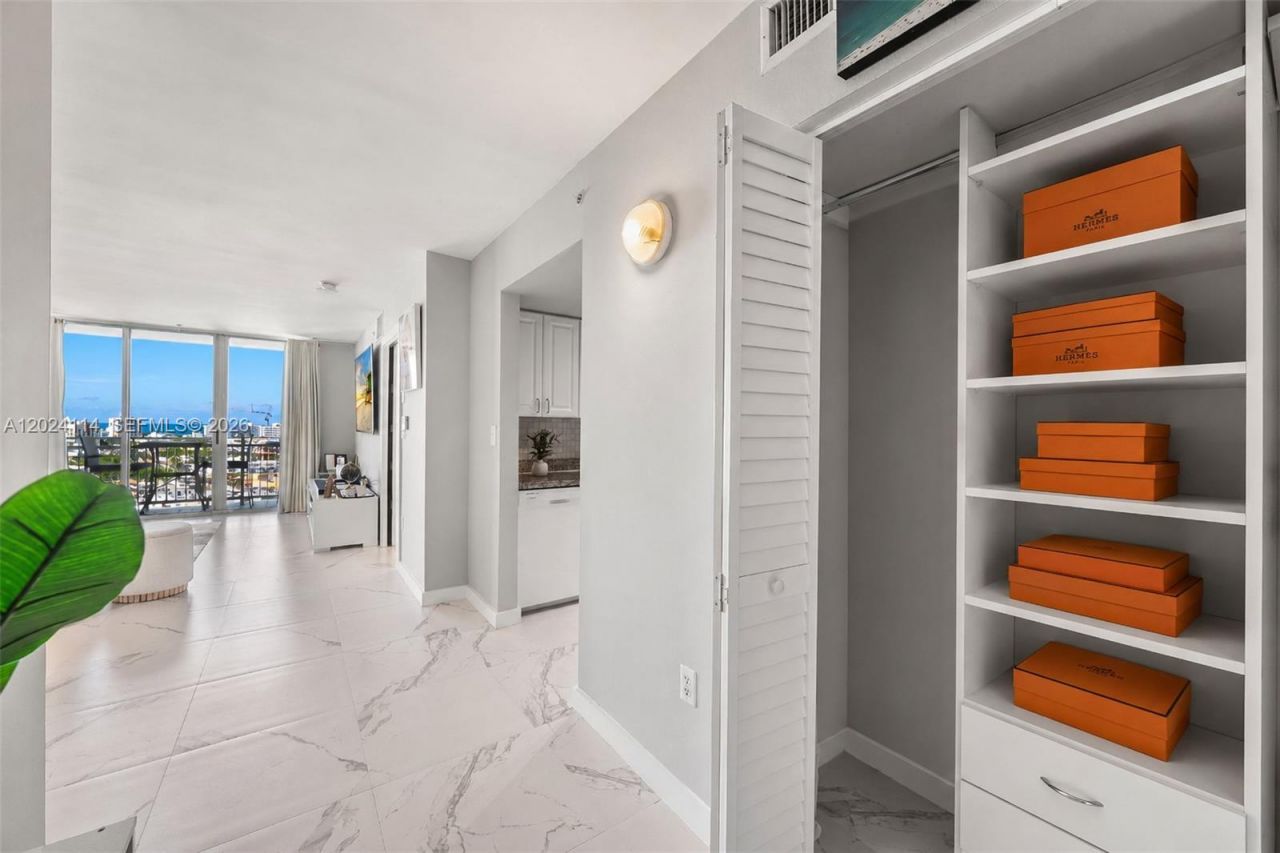 90 Alton Rd , Unit 1405, Miami Beach, FL 33139 Photo