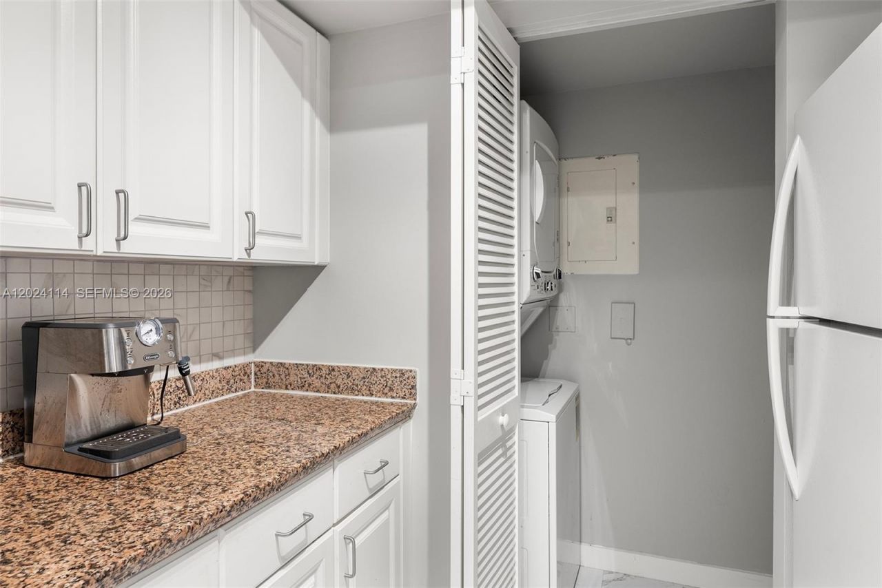 90 Alton Rd , Unit 1405, Miami Beach, FL 33139 Photo