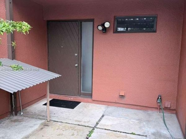 10343 Greenhouse Rd , Pembroke Pines, FL 33026
