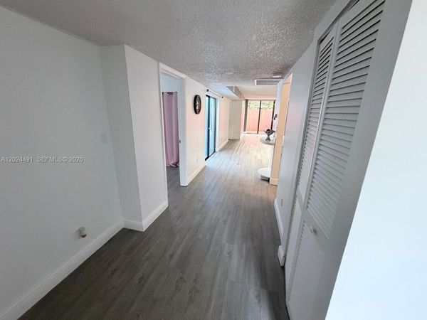 10343 Greenhouse Rd, Pembroke Pines, FL 33026
