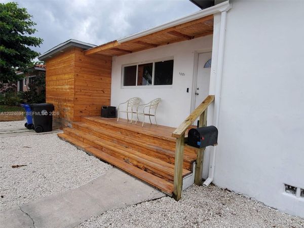 1081 NE 166th St , Unit 1081, North Miami Beach, FL 33162