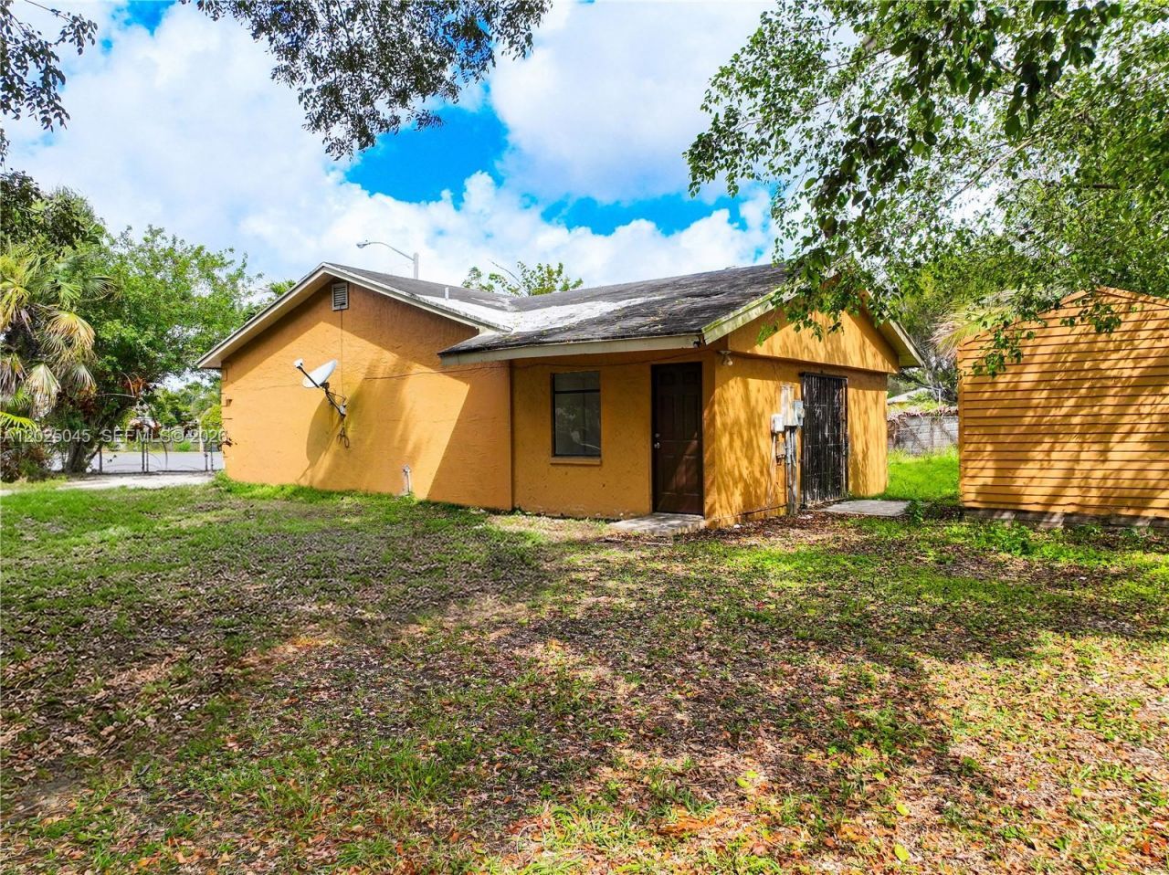 1664 SW 2nd Ct , Homestead, FL 33030 Photo