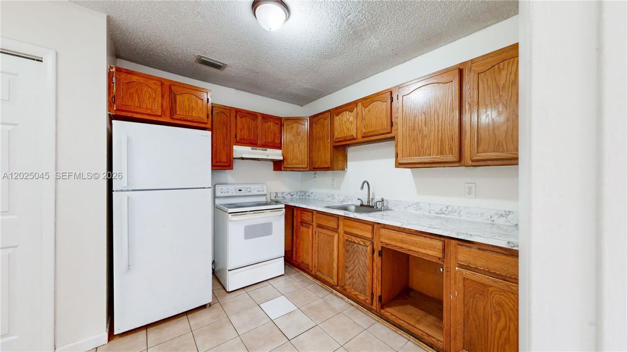 1664 SW 2nd Ct , Homestead, FL 33030 Photo