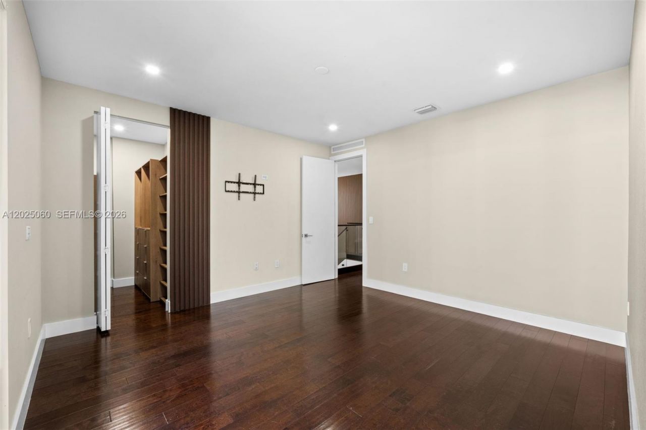 7534 NW 98th Ave , Doral, FL 33178 Photo