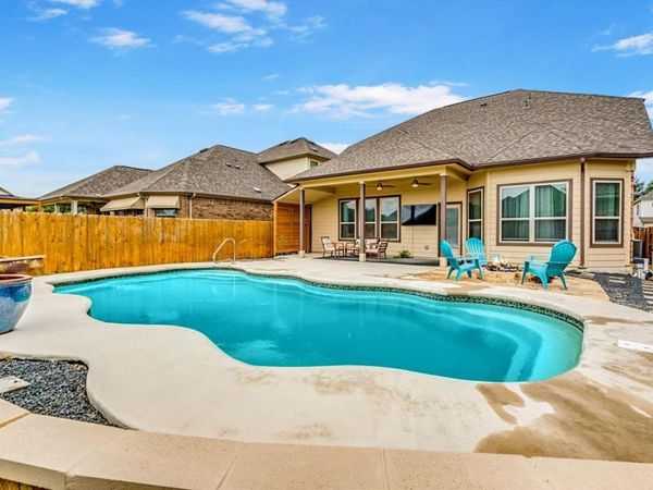 610 Stonewood LN, Buda, TX 78610