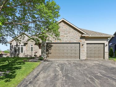 1514 Overlook Drive SE, Lonsdale, MN 55046