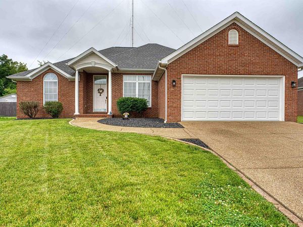 312 Alexandria Drive, Newburgh, IN 47630