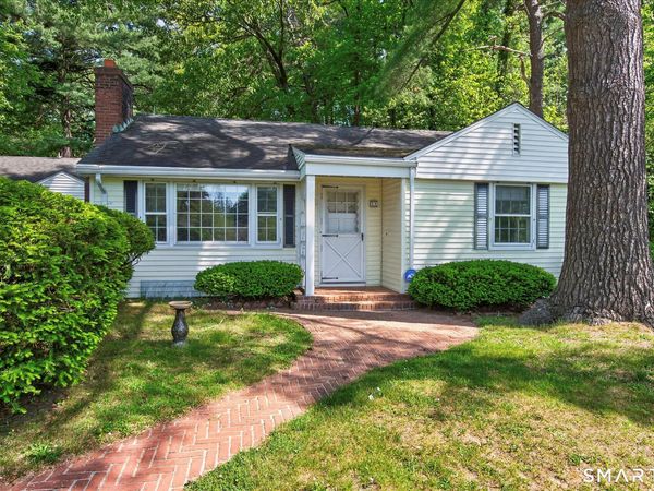 44 Lawrence, Avon, CT 06001