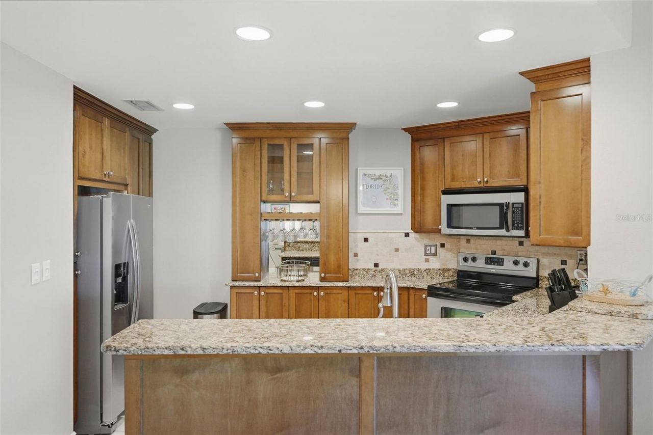 6020 Bahia Del Mar Circle, Unit 226, Saint Petersburg, FL 33715 Photo