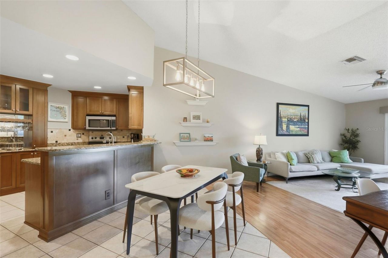 6020 Bahia Del Mar Circle, Unit 226, Saint Petersburg, FL 33715 Photo