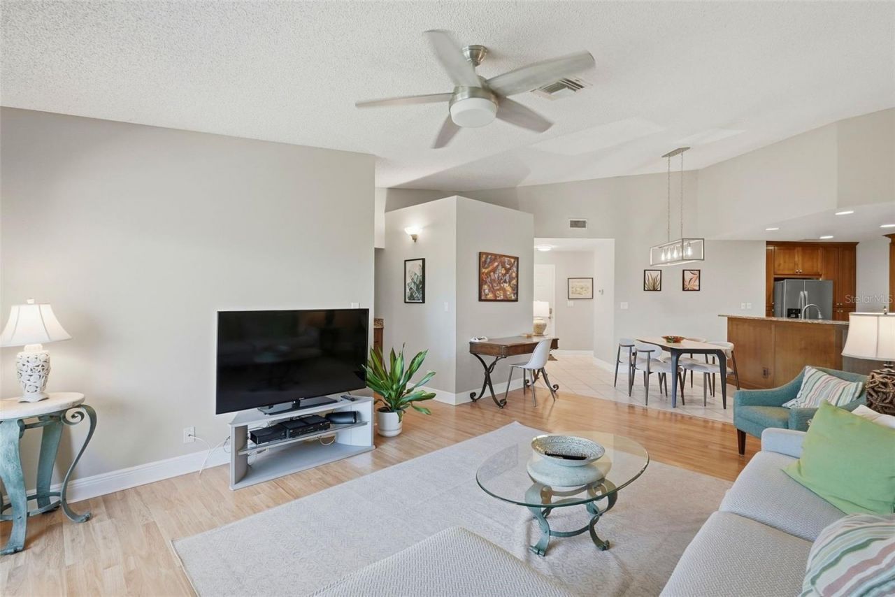6020 Bahia Del Mar Circle, Unit 226, Saint Petersburg, FL 33715 Photo