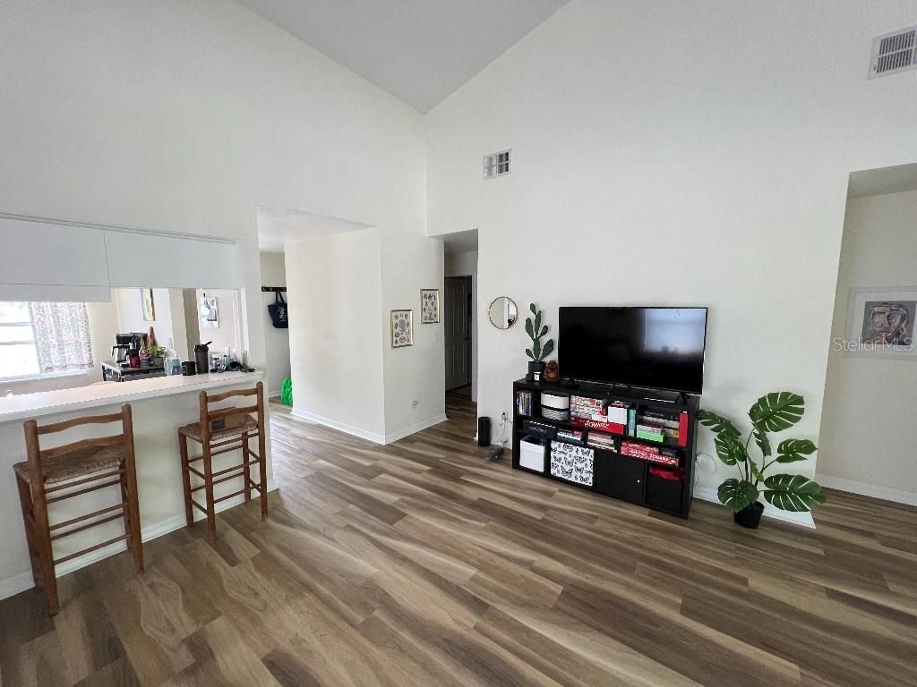 9485 Hamlin Boulevard, Unit 8, Seminole, FL 33776 Photo