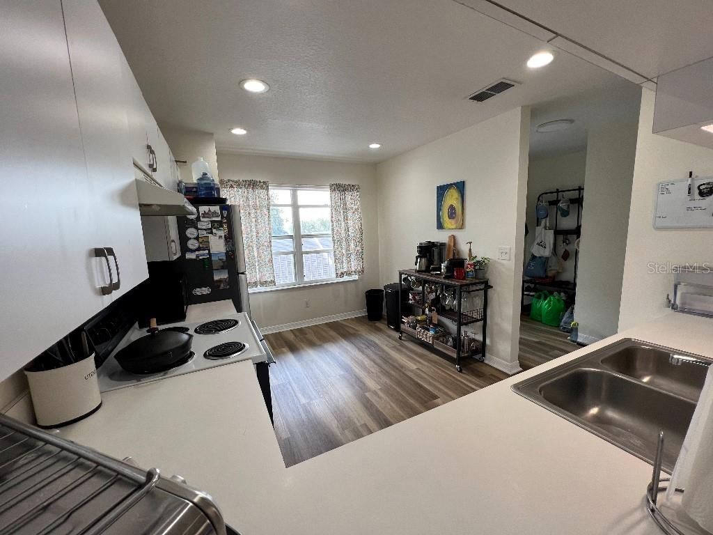 9485 Hamlin Boulevard, Unit 8, Seminole, FL 33776 Photo